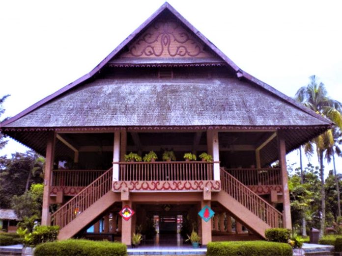 Rumah Adat Minahasa
