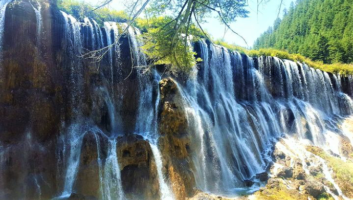 Taman Nasional Jiuzhaigou 