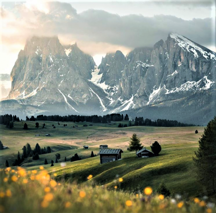 Menikmati Pesona Italia dari Pegunungan Dolomites