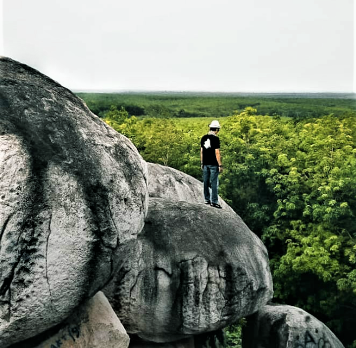 Terpikat pada Panorama Taman Batu Granit Tanjung Bintang Lampung