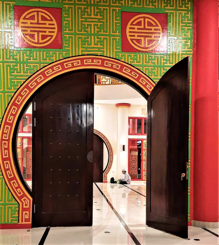 Mengukir Takjub di Masjid Babah Alun