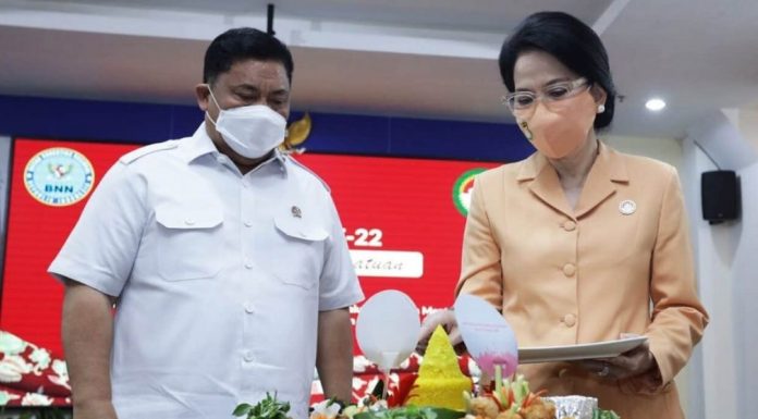 Perayaan HUT Ke-22 DWP BNN RI Diramaikan Acara Potong Tumpeng