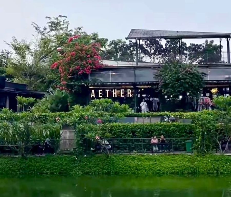 Cibis Park, Ruang Hijau Terbuka di Tengah Nuansa Gedung Perkantoran