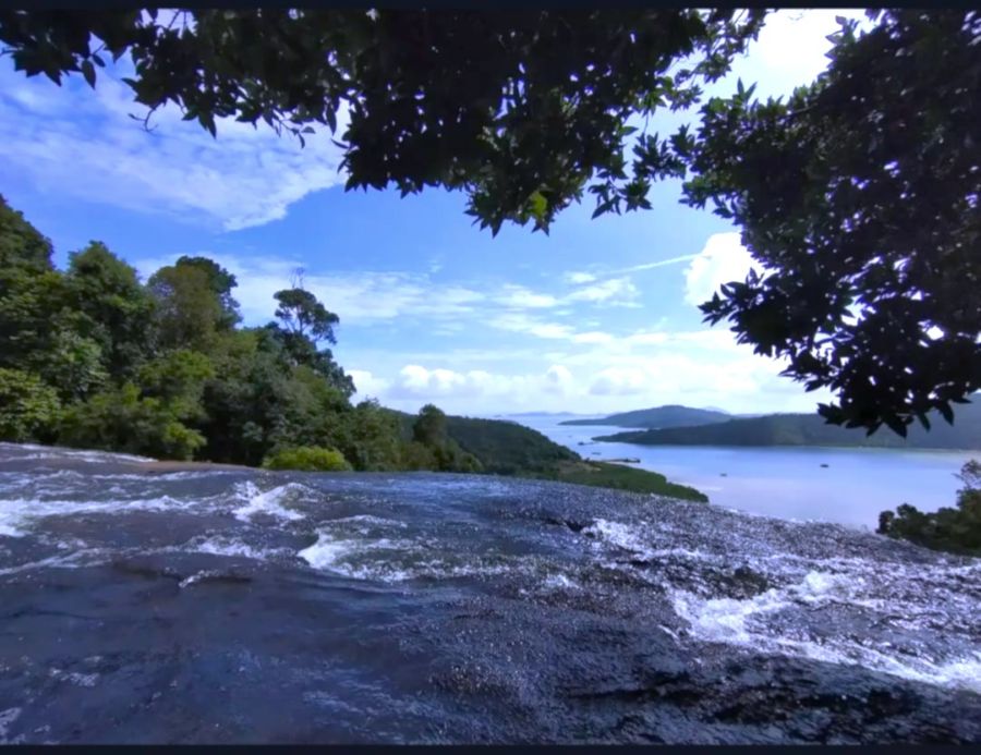 Air Terjun Temburun, Sensasi 7 Undakan yang Menakjubkan