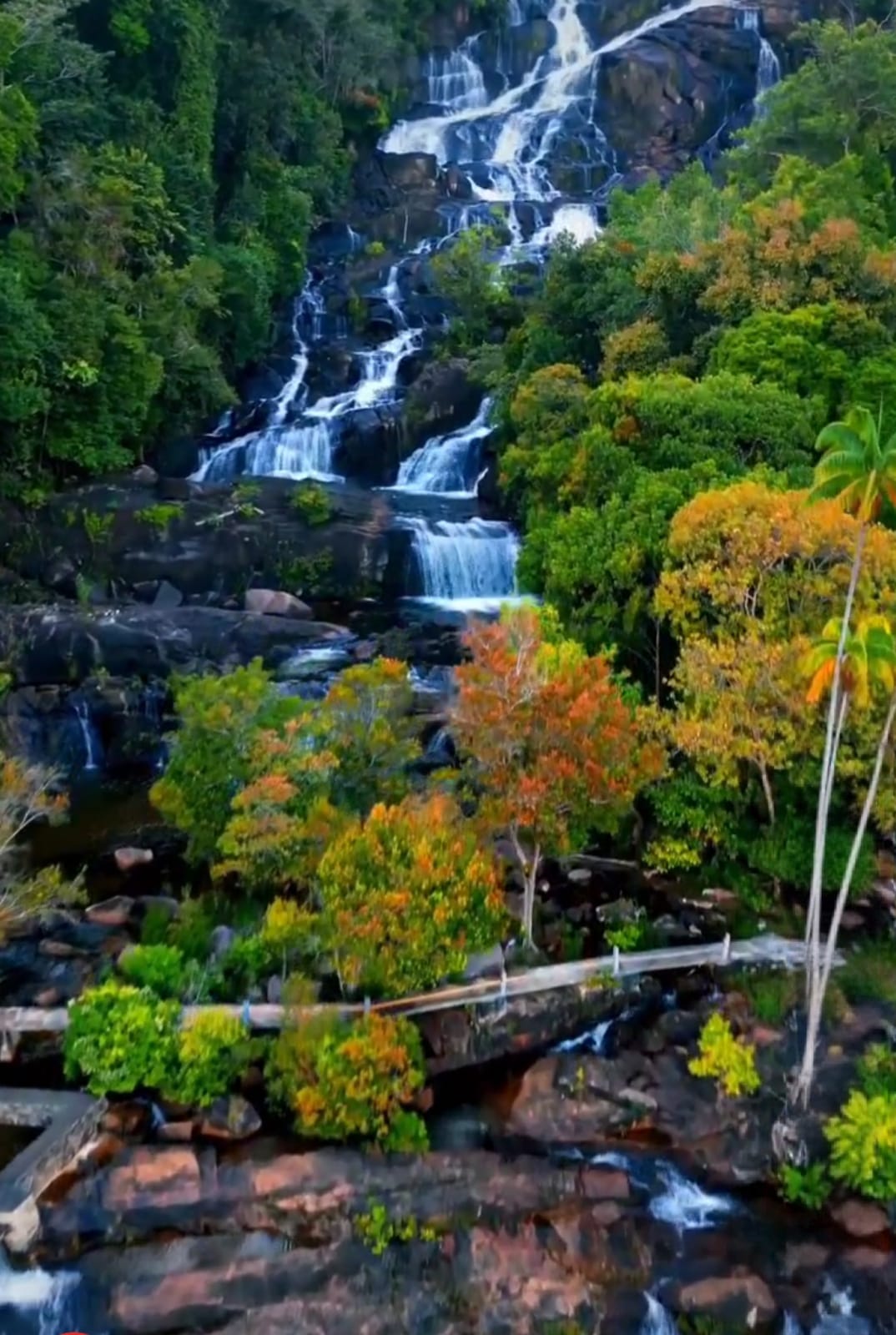 Air Terjun Temburun, Sensasi 7 Undakan yang Menakjubkan