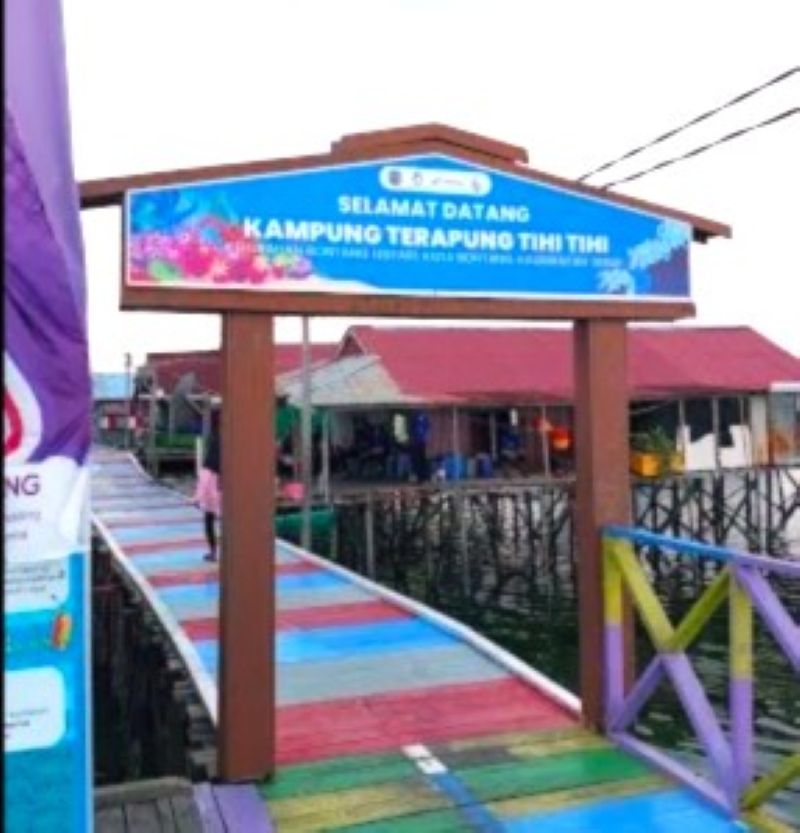 Kampung Terapung Tihi-Tihi Panorama Bawah Lautnya Menakjubkan