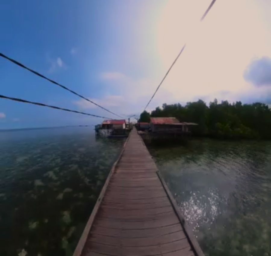 Kampung Terapung Tihi-Tihi Panorama Bawah Lautnya Menakjubkan