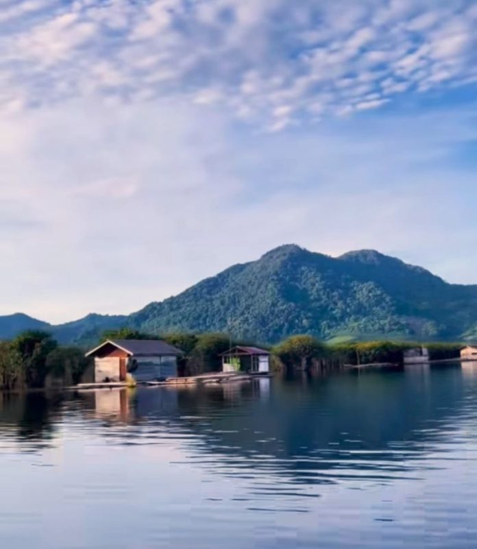 Menikmati ‘Keajaiban Musiman’ di Danau Sentarum