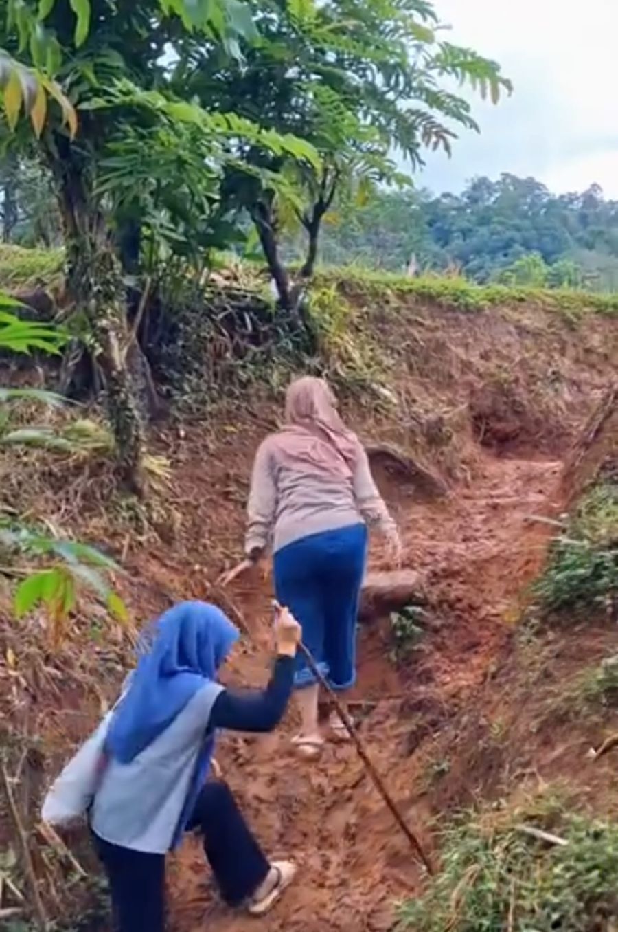 Curug Cikumpay, Surga Tersembunyi di Kabupaten Lebak - Banten